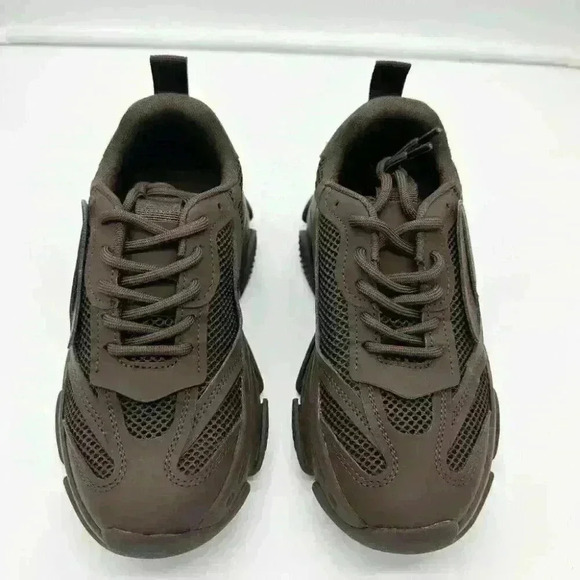BRAND NEW IN BOX Steve Madden Women's Possession Sneaker Dark Brown - Picture 2 of 7